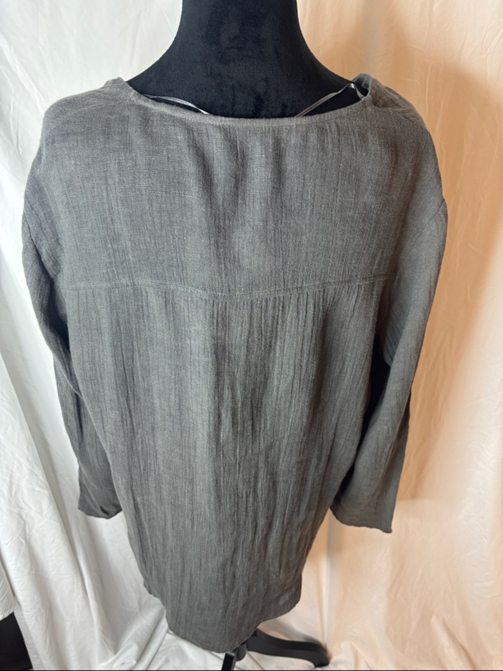 Zara Gray V-Neck Long Sleeve Top - Picture 6 of 9